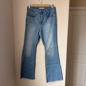Levi’s 726 Flare Jeans Raw Hem Light Wash Size 30